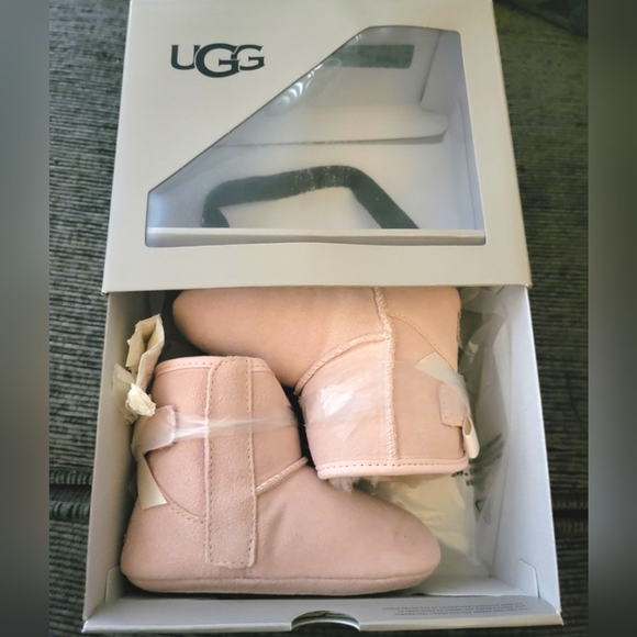 Brand New Toddler Girl Ugg Boots size 4 Jesse Bow II faux suede - Picture 5 of 8
